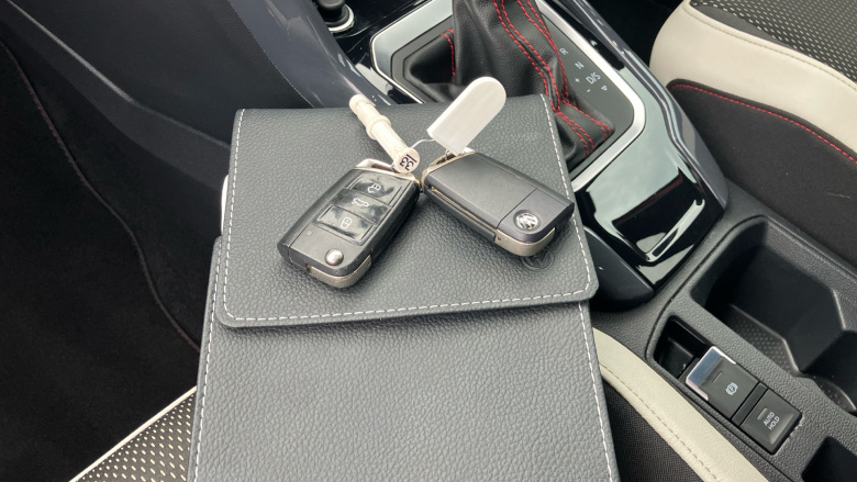 Volkswagen T-Roc 1.5 TSI EVO SEL 5dr DSG Petrol Hatchback